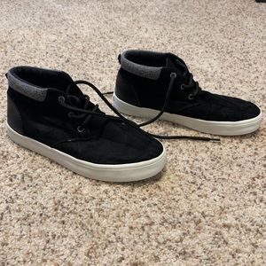 Old Navy black high top tennis shoes, size boys 5.